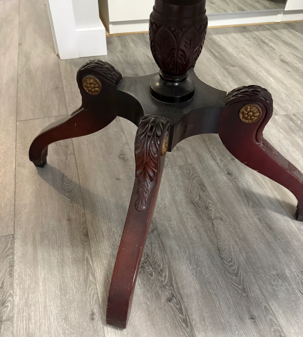 Vintage Clover-Shaped Wood Side Table with Drawer - photo 5