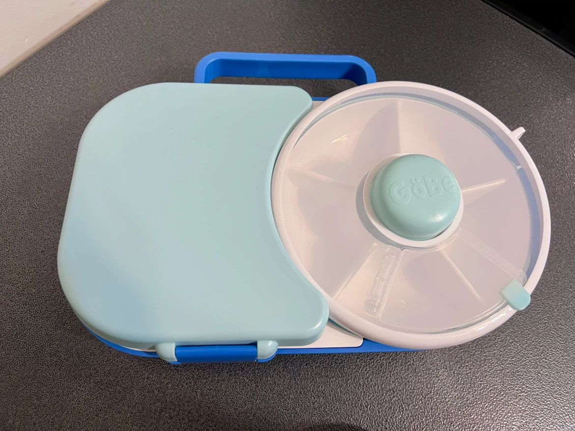 GoBe Kids Lunchbox & Snack Spinner – Macaron Blue – Brand New