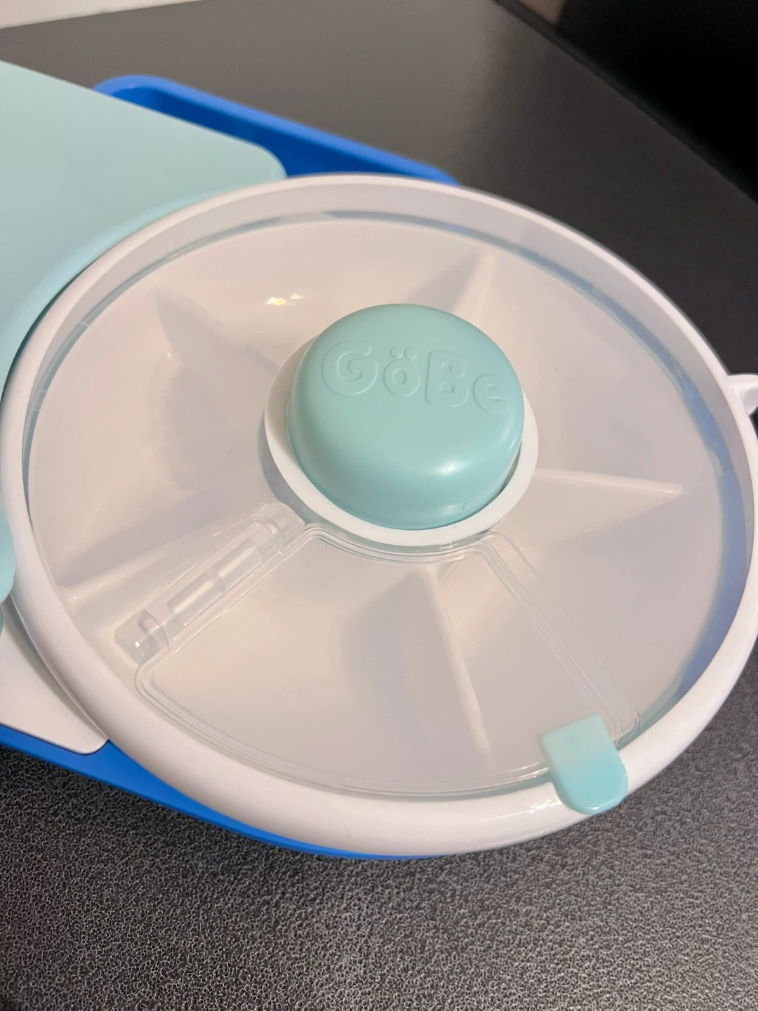 GoBe Kids Lunchbox & Snack Spinner – Macaron Blue – Brand New - photo 2