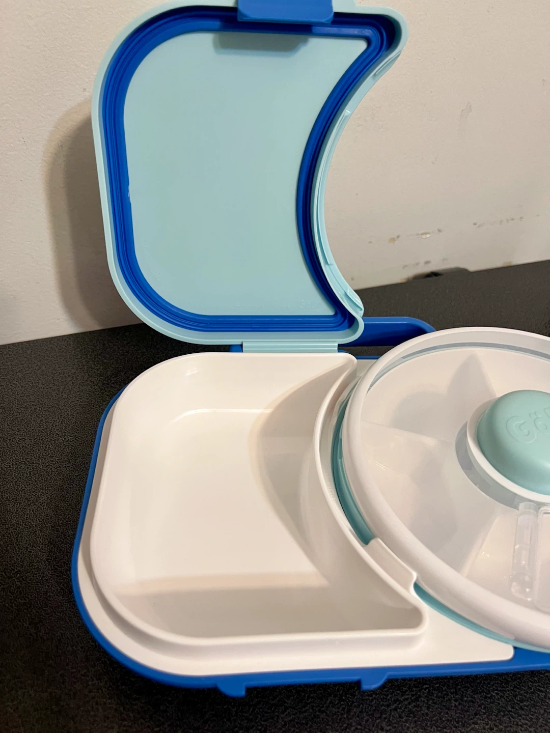 GoBe Kids Lunchbox & Snack Spinner – Macaron Blue – Brand New - photo 3
