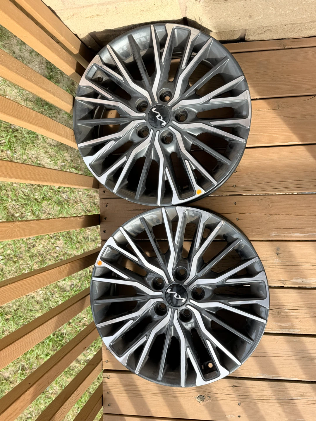 Set of 2 Kia Factory Alloy Wheels