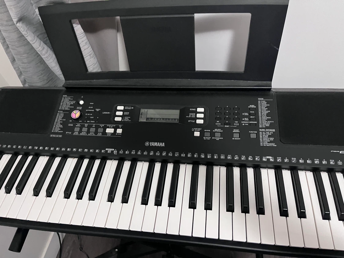 Yamaha PSR-E Keyboard - photo 2