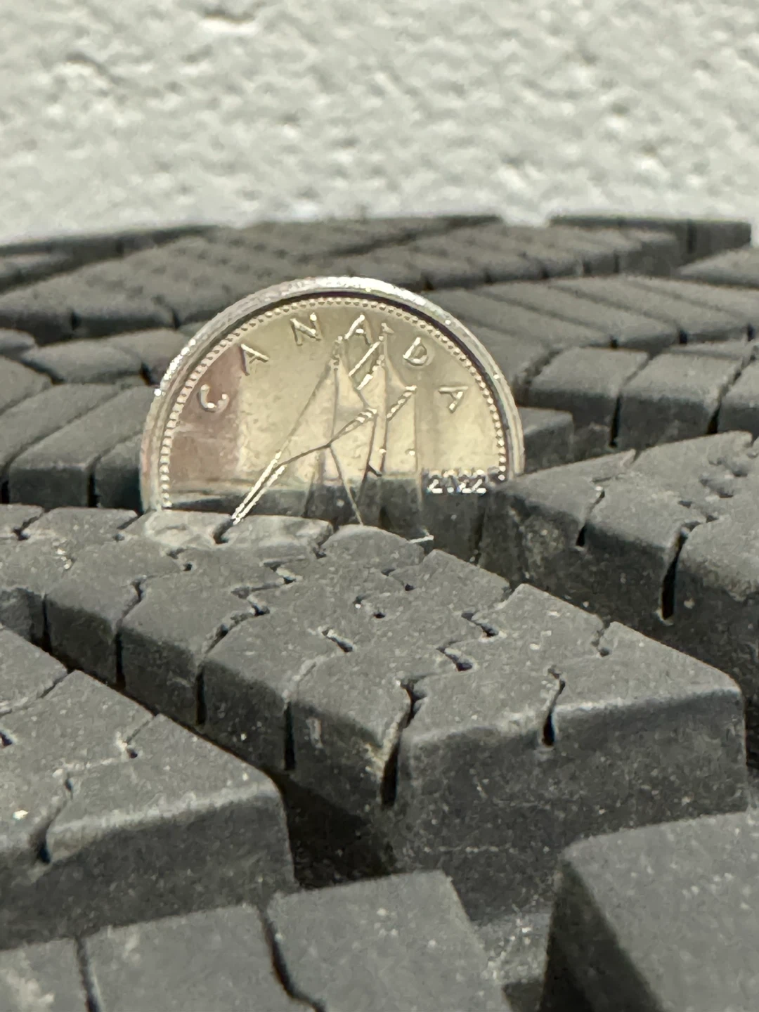 Brand New 235/35 R17 M&S Winter Tire on Rim - One Only - photo 4