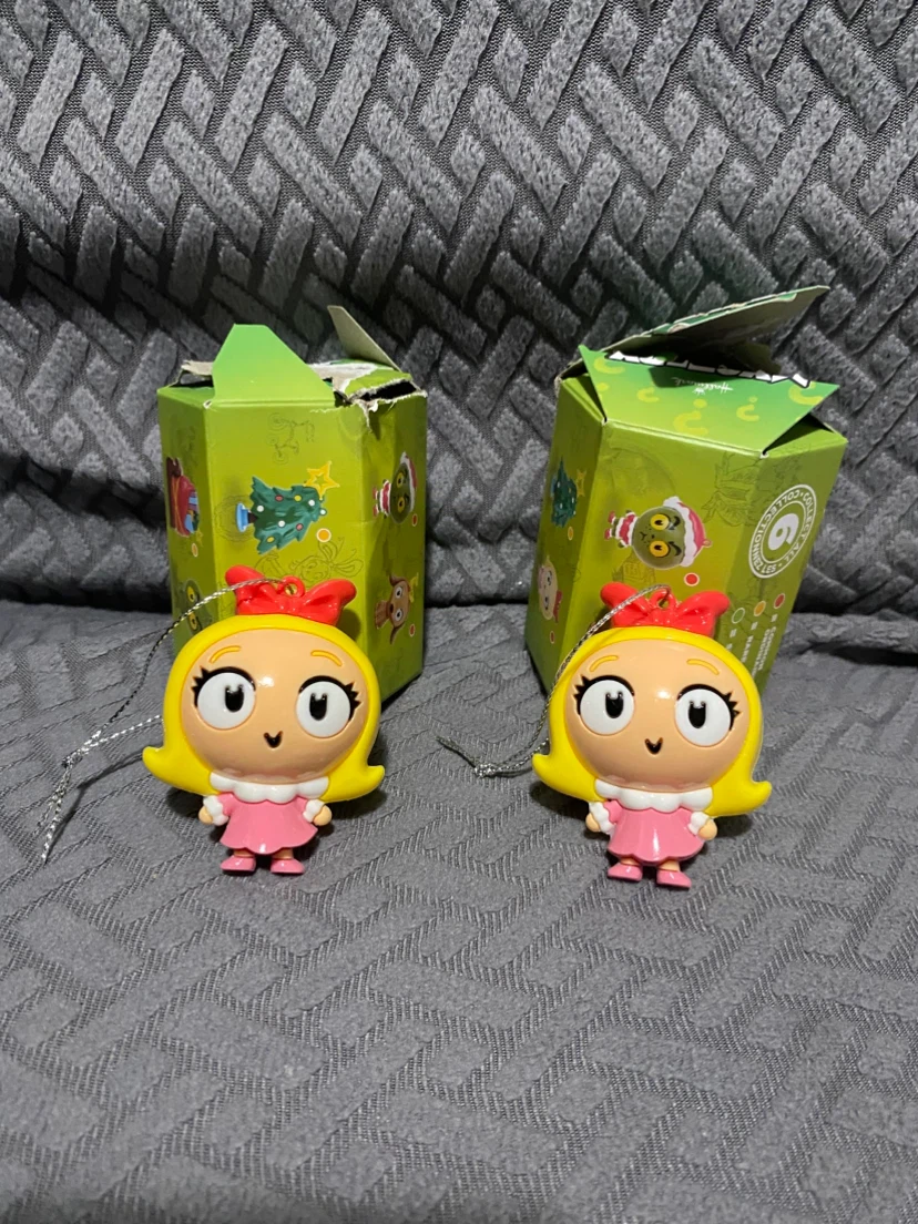 HALLMARK GRINCH MYSTERY ORNAMENTS NEW OPEN BOX CINDY LOU X2!