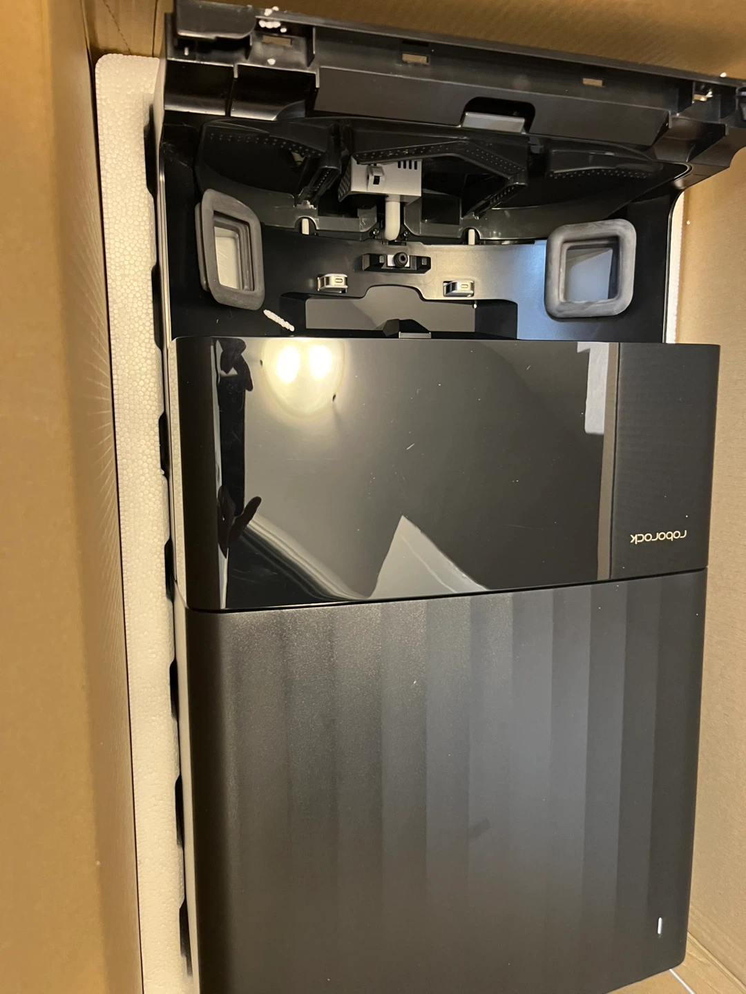 Roborock Q Revo Robot Vacuum - photo 2