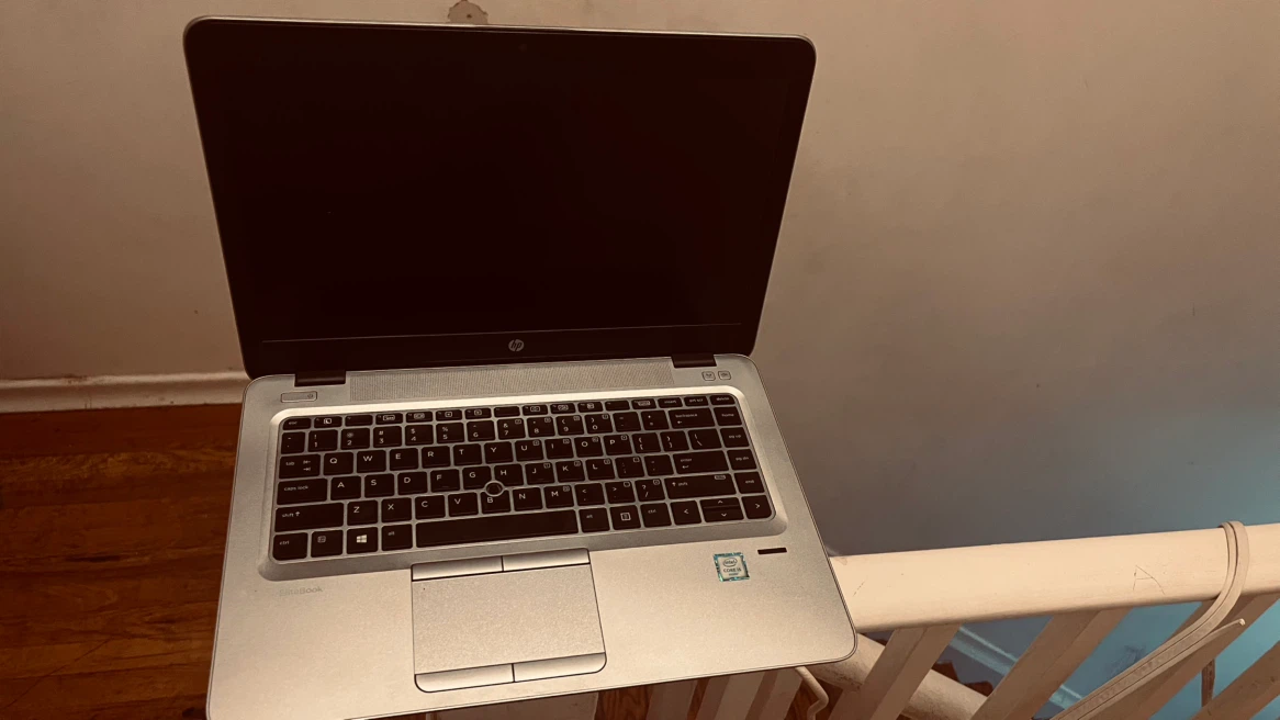 HP EliteBook Laptop - photo 2