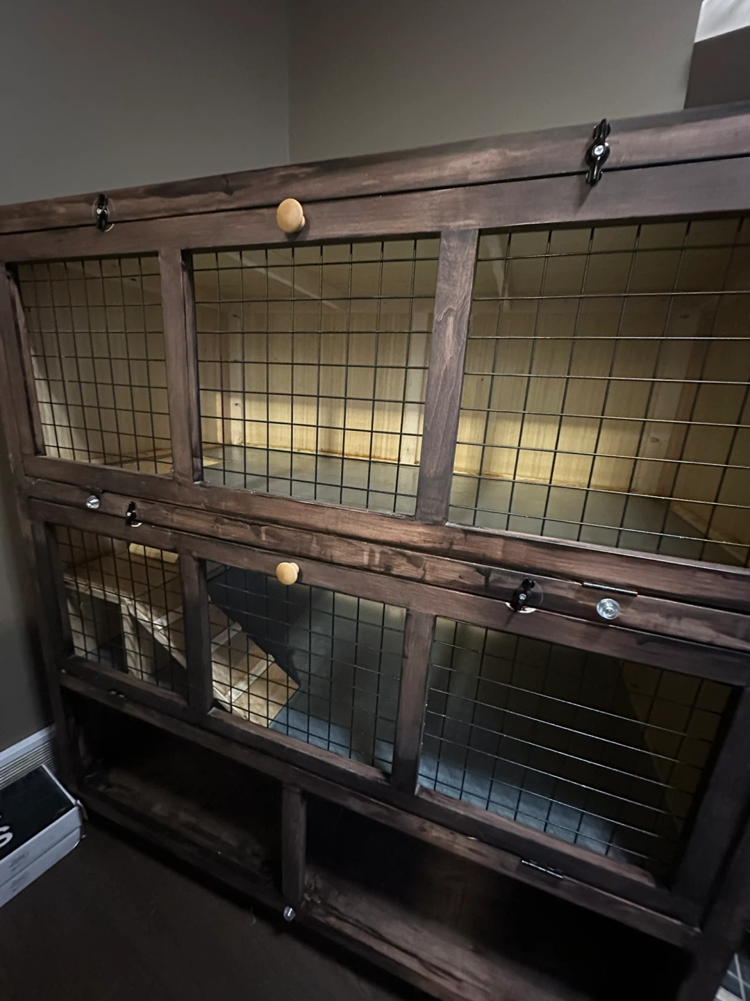 Rabbit hutch