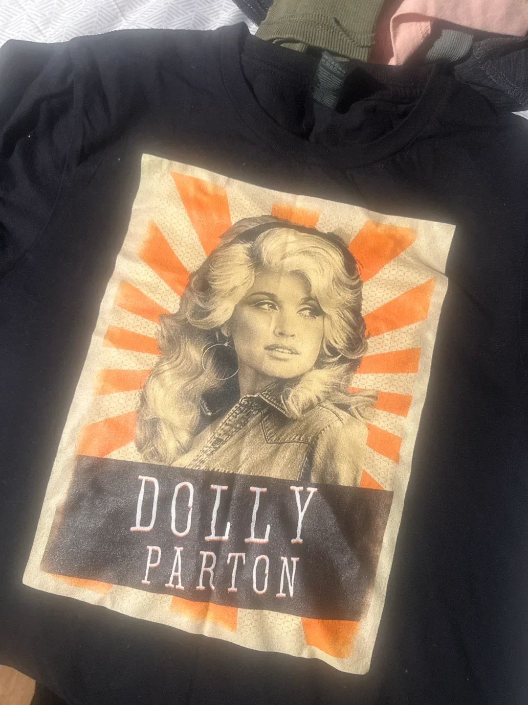 Dolly Parton Graphic T-Shirt - photo 2
