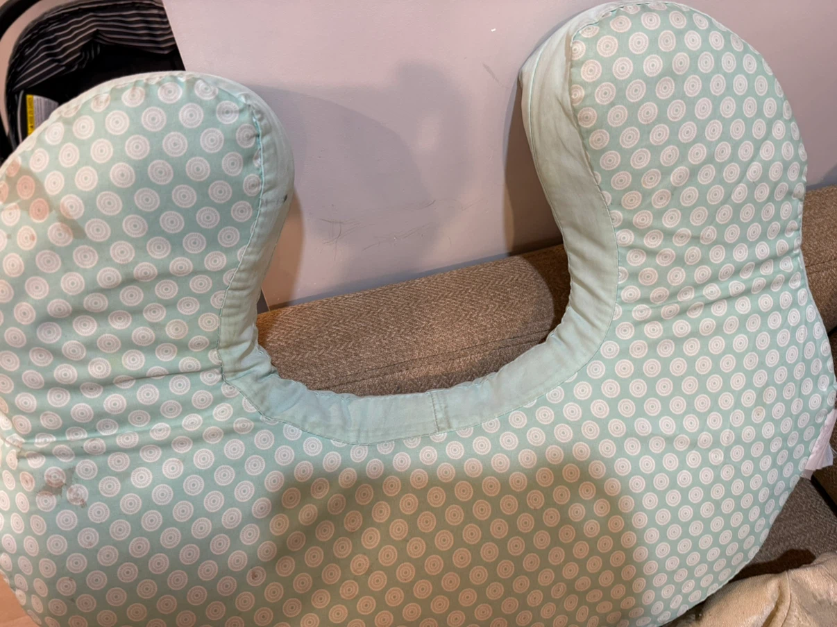 Comfy Kids Nursing Pillow