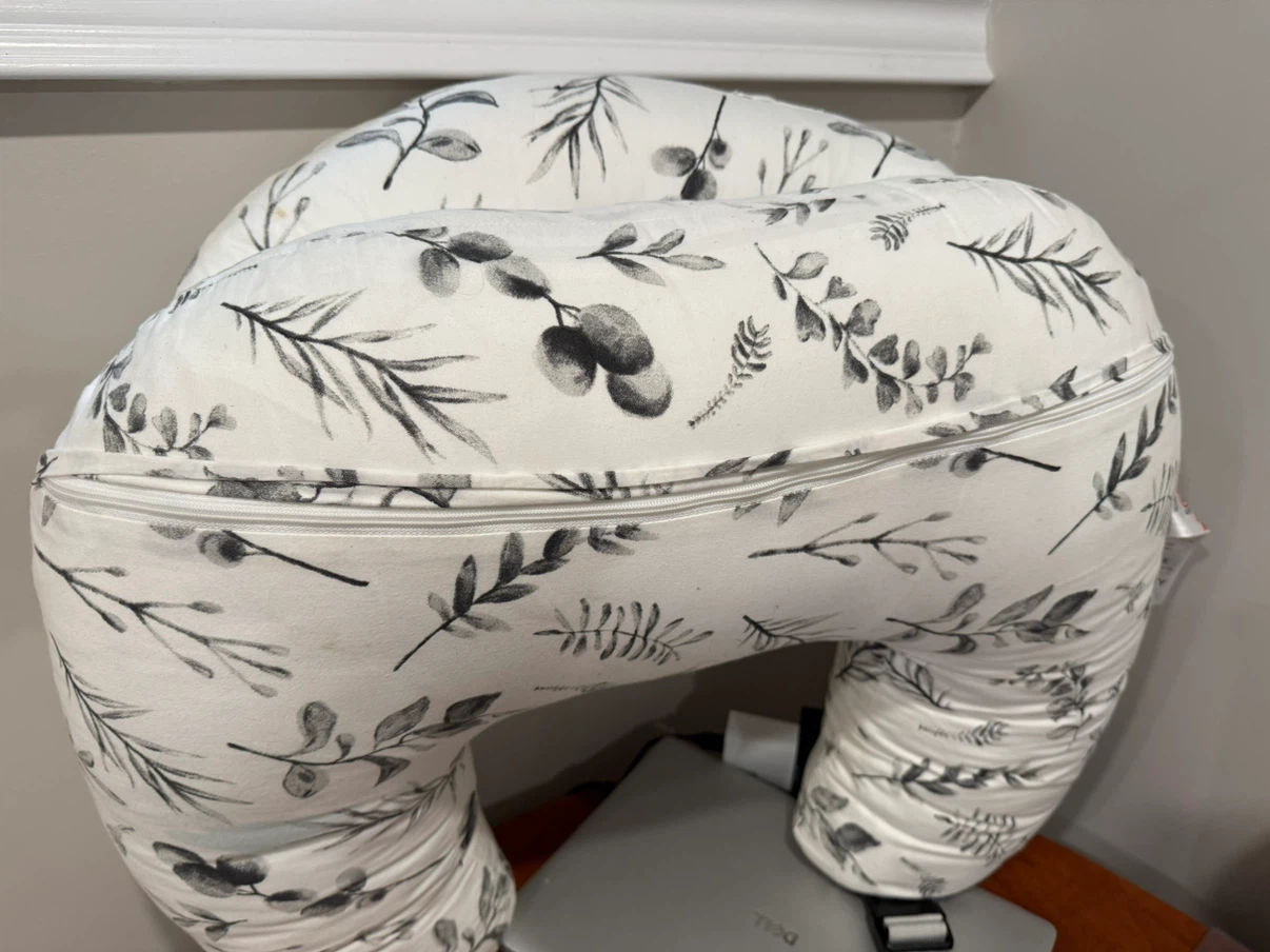 Nursing Pillow with Floral Print - photo 2