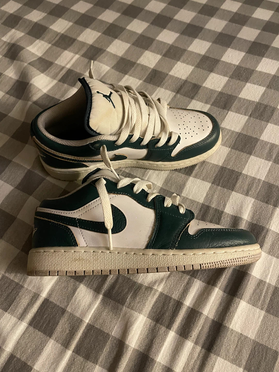 Size US 4 Jordan 1 Low Sneakers