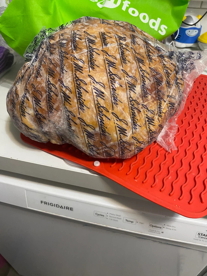 Delicious Schneiders Applewood Smoked Bone-in Ham 3.718 kg - photo 4