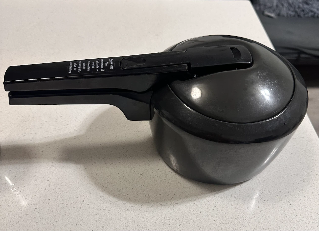 Futura Hard Anodized Pressure Cooker from Hawkins, 2.0-Litre - photo 2