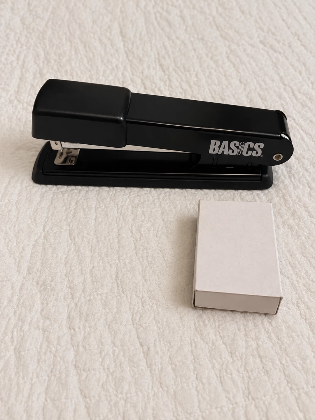 Basics Desktop Stapler