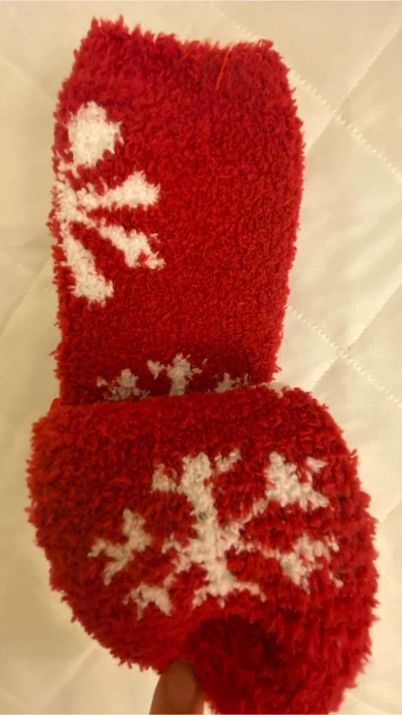 Charter Club Red Snowflake Super Soft Socks - photo 4