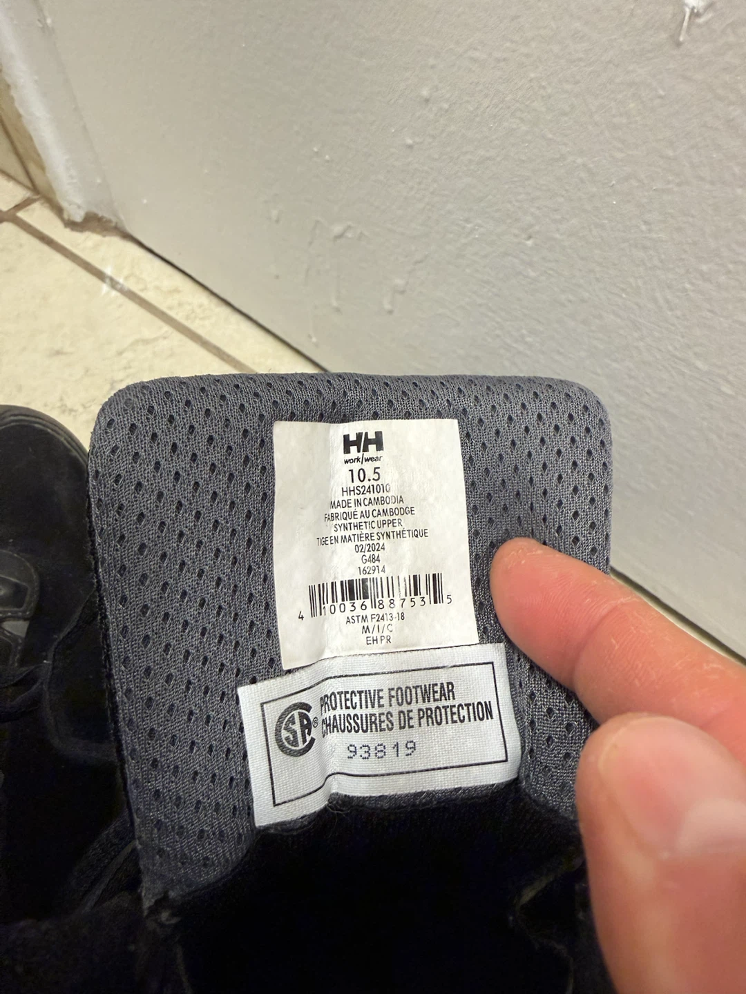 Helly Hansen Waterproof Safety Work Boots – Size 10.5 - photo 2