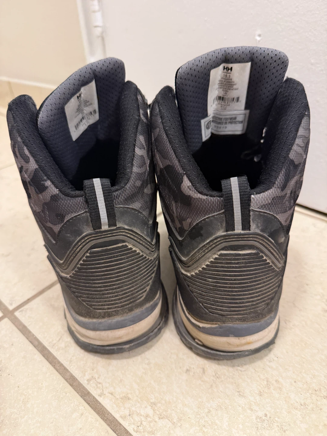 Helly Hansen Waterproof Safety Work Boots – Size 10.5 - photo 3