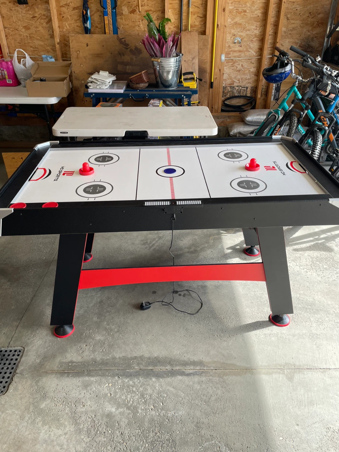Air Hockey Table