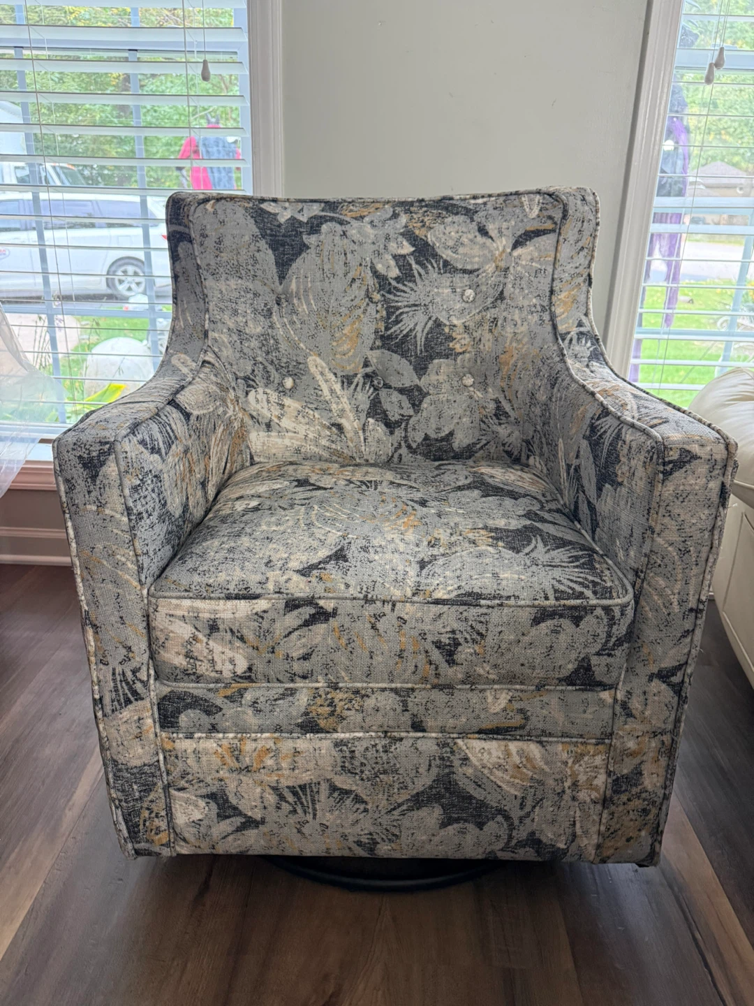 Floral Print Swivel Chair