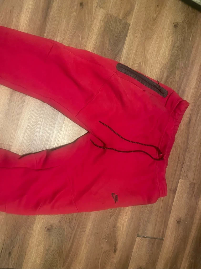 Red Nike Tech Fleece Joggers - photo 4