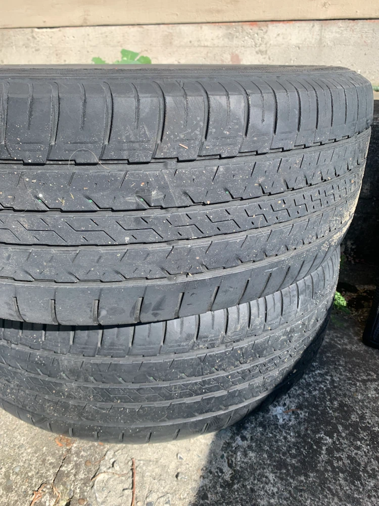 Set of 4 Dunlop Tires with Nissan Rims - photo 2
