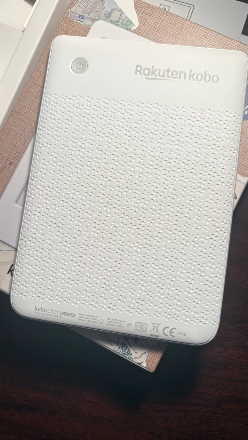 Rakuten Kobo Clara Colour eReader with box and cable - photo 3