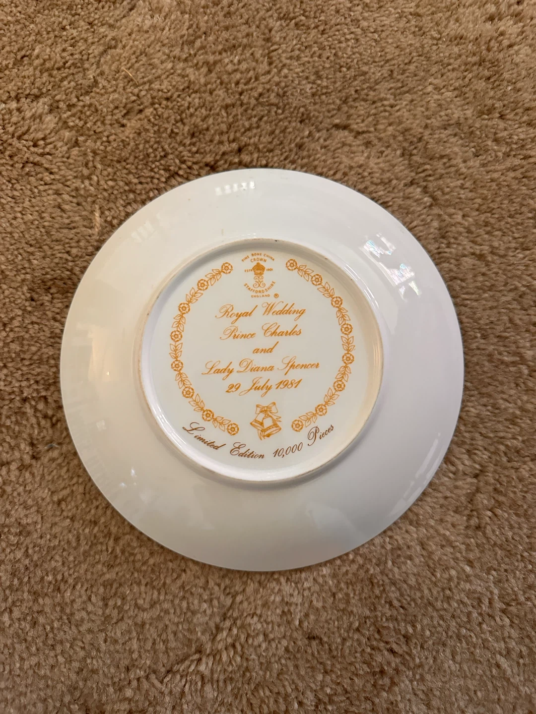 Crown Staffordshire Prince Charles & Lady Diana Plate - photo 2