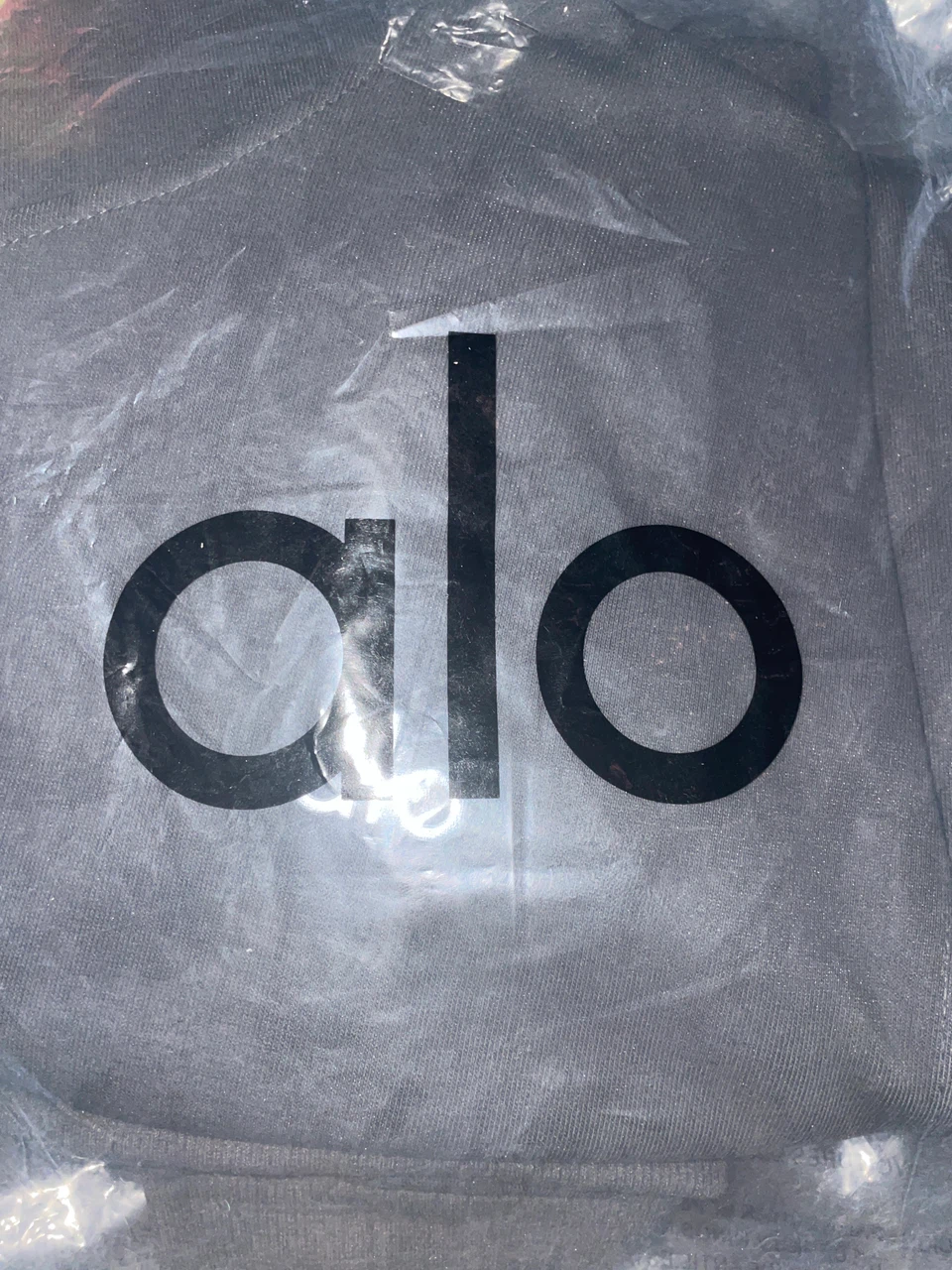 Alo Yoga Tracksuit Set – Full-Zip Jacket & Cuffed Track Pants