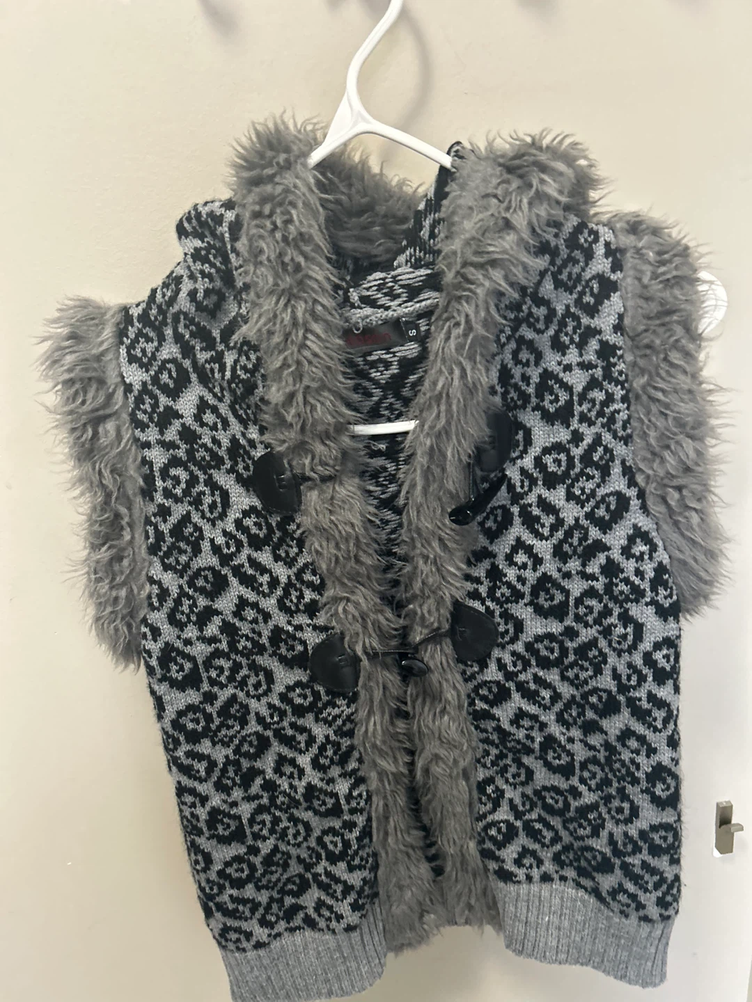 Palasan Leopard Print Faux Fur Vest
