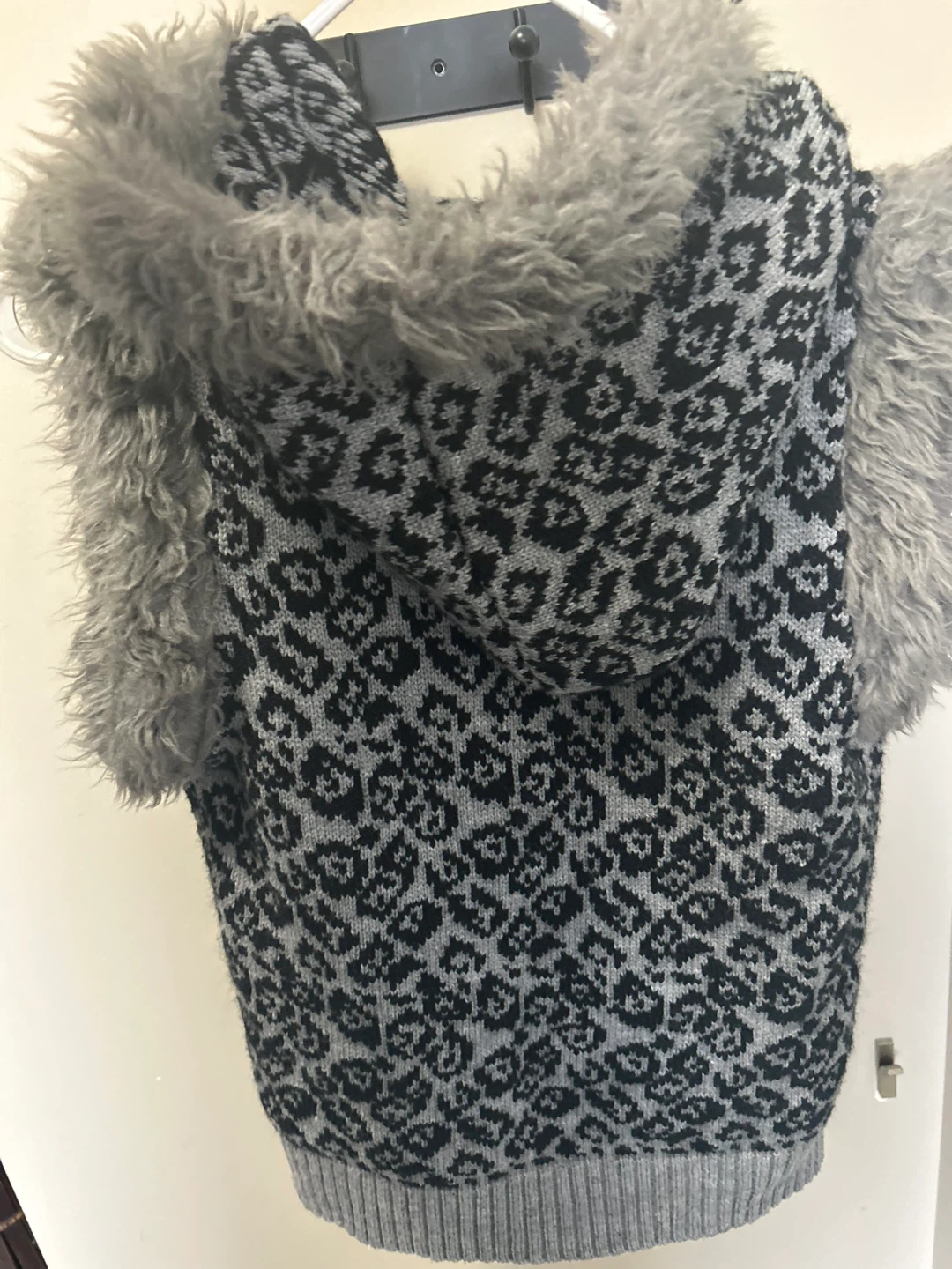Palasan Leopard Print Faux Fur Vest - photo 3
