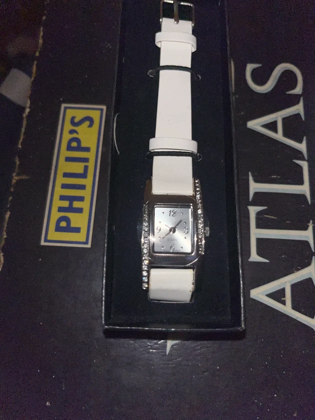 Philip's Quartz Watch with White Strap