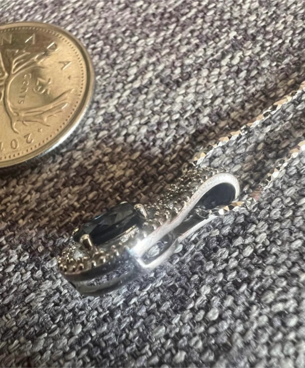 10K Gold Oval Sapphire and Diamond Pendant Necklace - photo 2