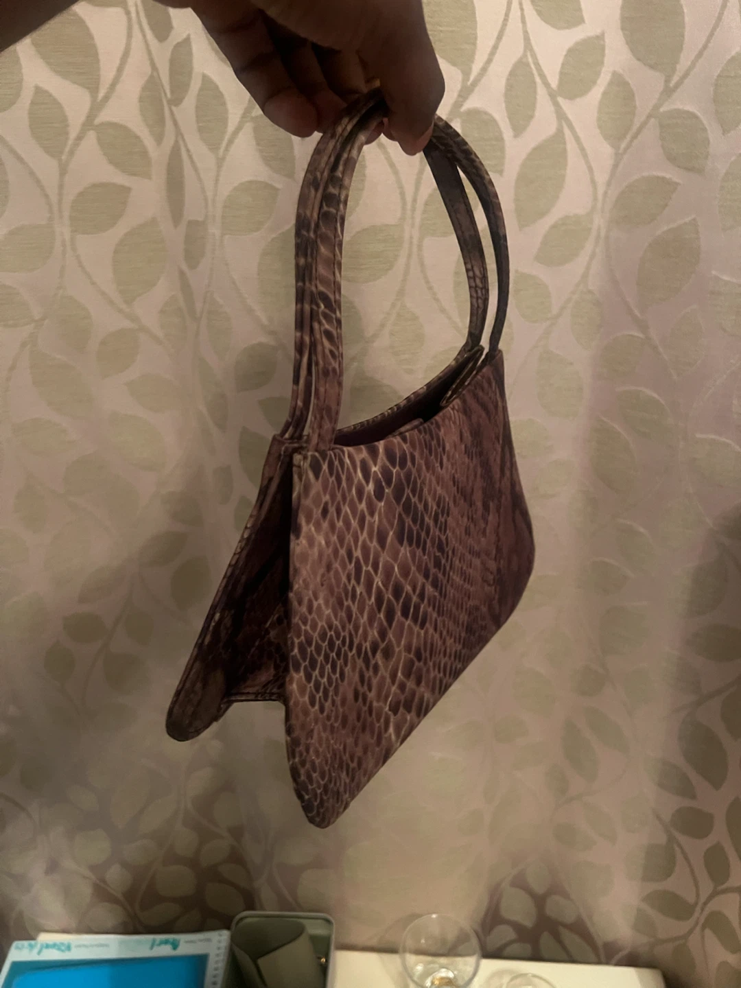 Brown snakeskin-pattern handbag - photo 2