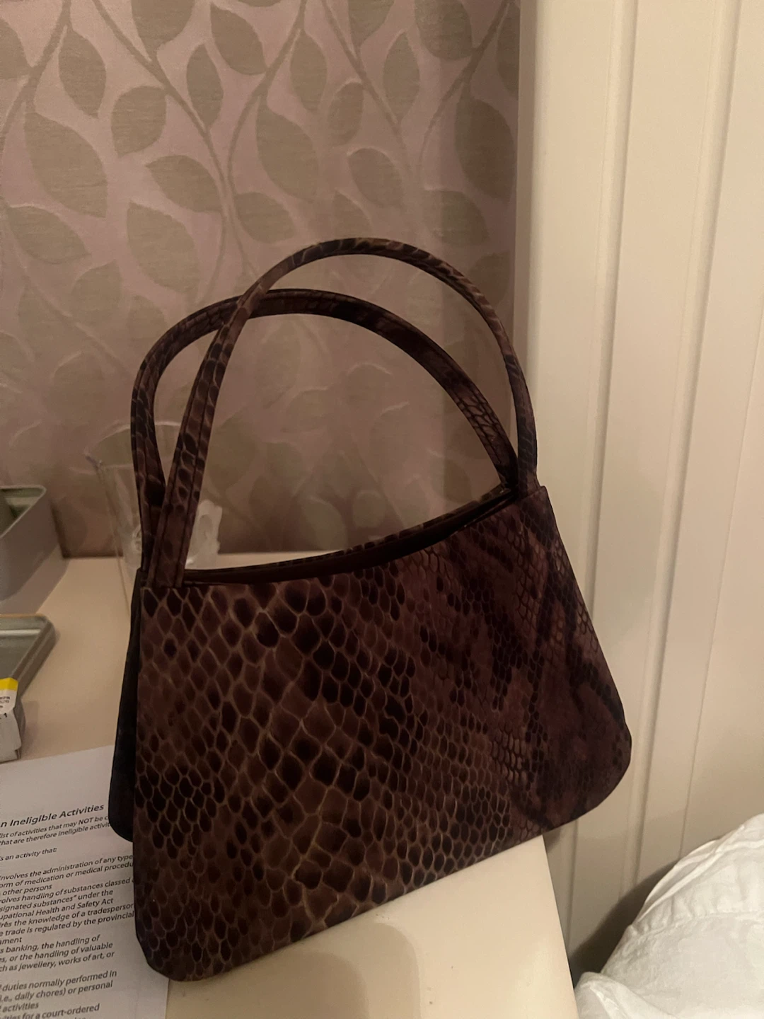 Brown snakeskin-pattern handbag - photo 3