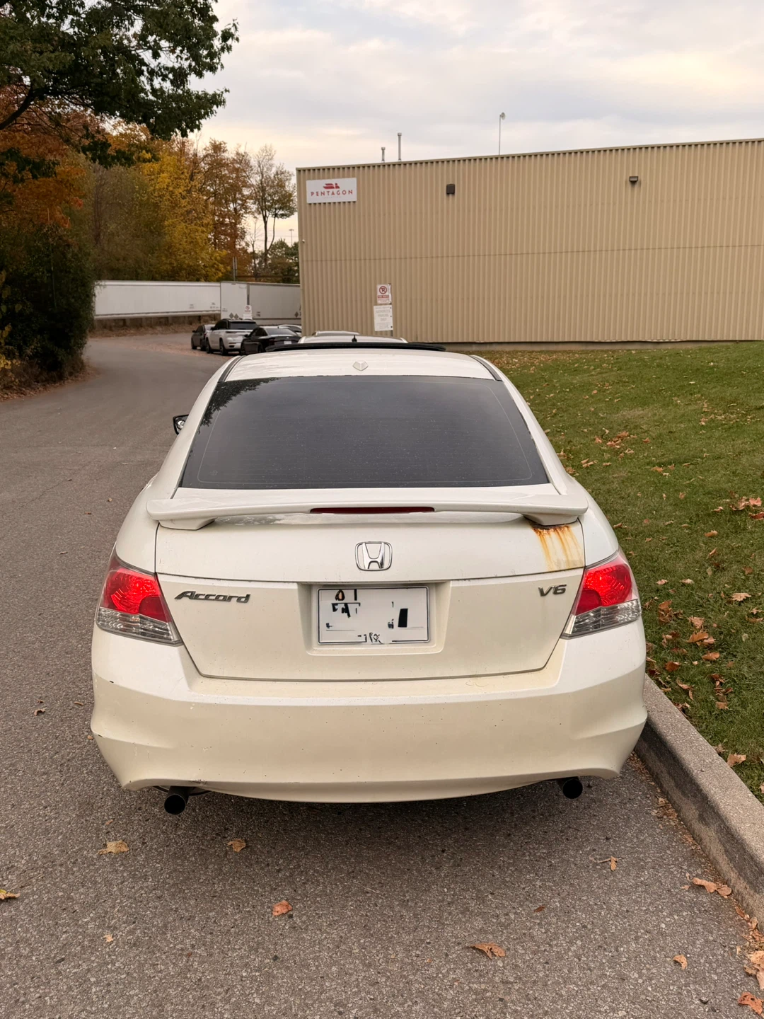 White Honda Accord V6 Sedan - photo 3