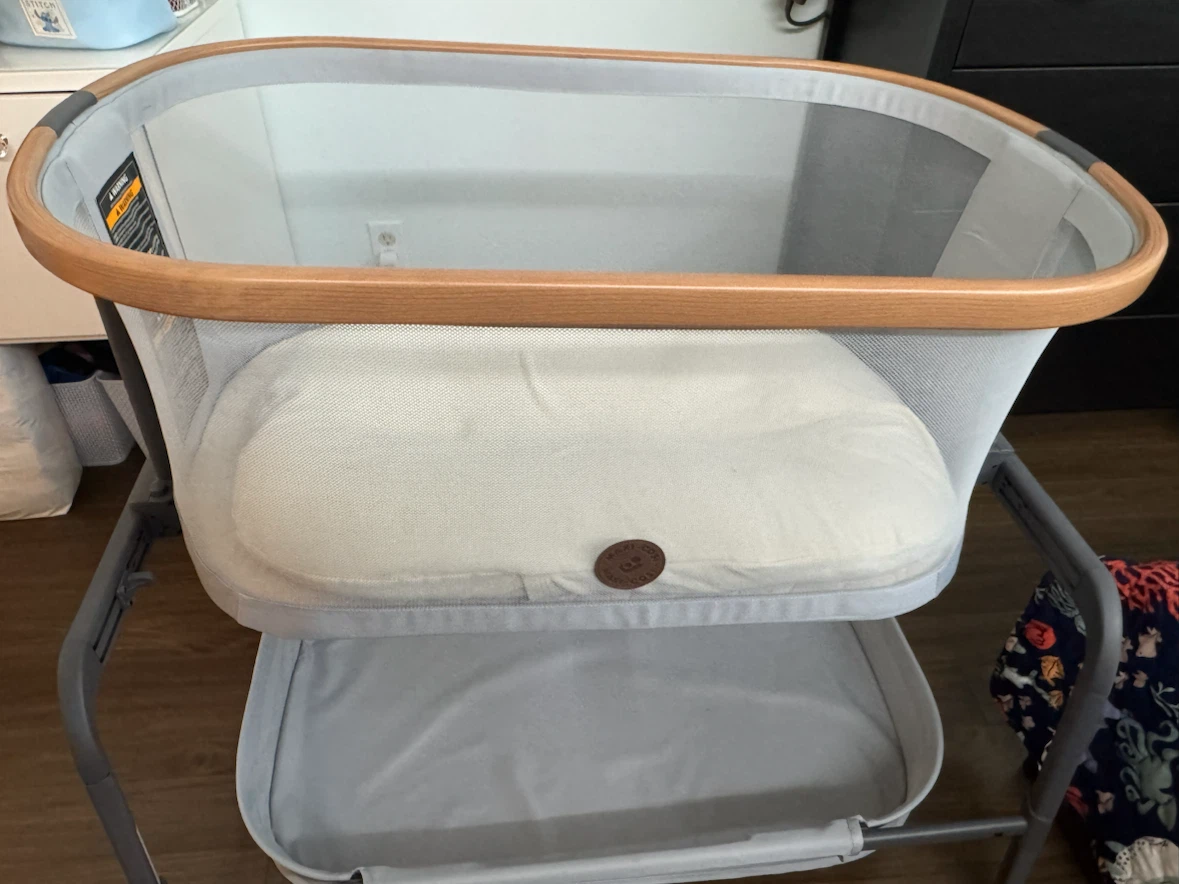 Maxi-Cosi Iora Bedside Bassinet