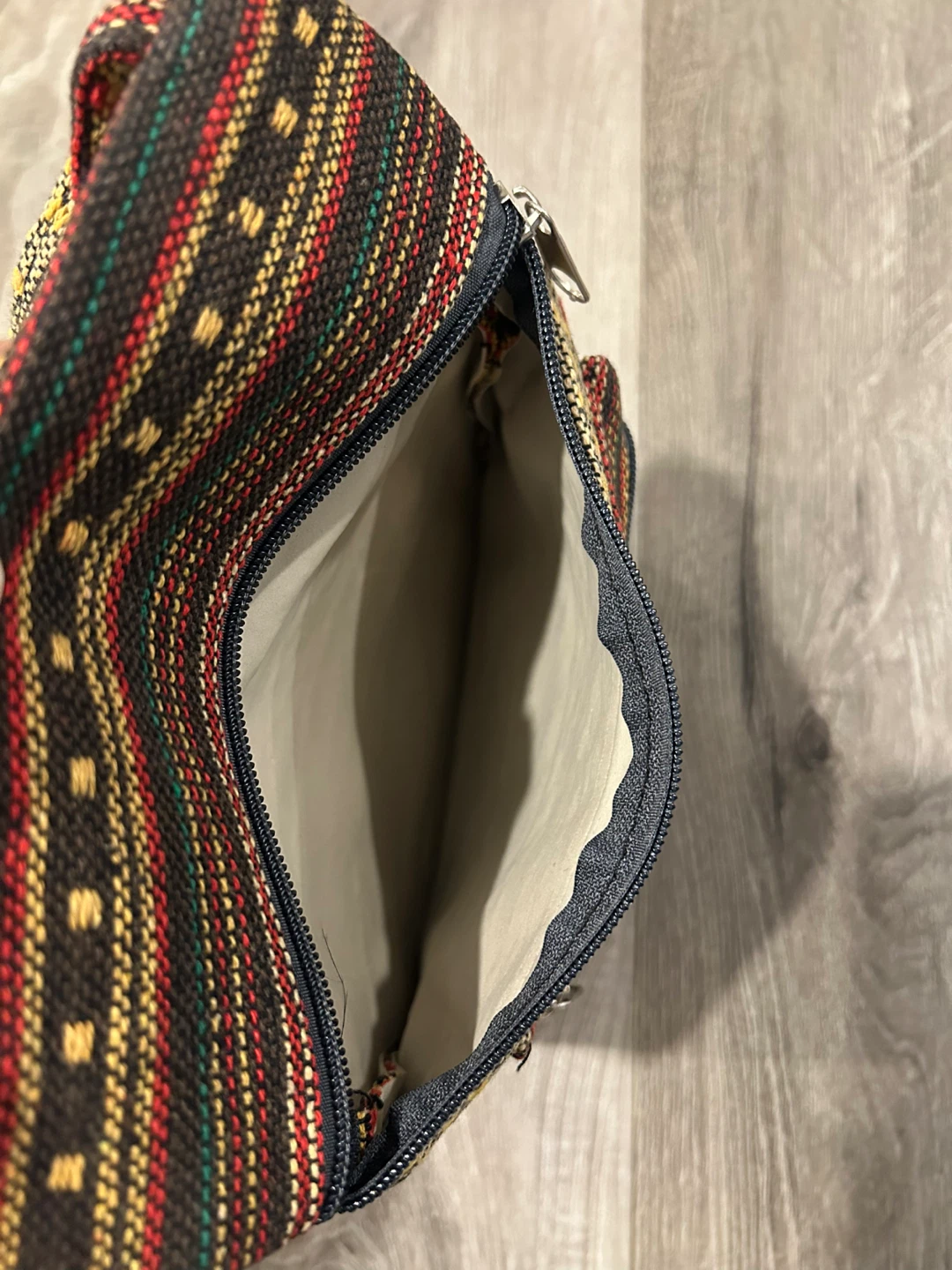 Hand Woven Philippines Pattern Crossbody Bag - photo 3