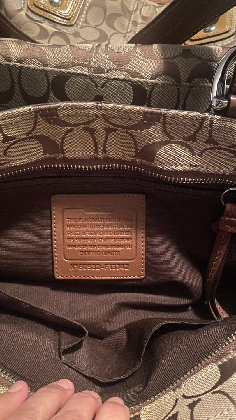 Coach Signature Tote Bags - photo 3