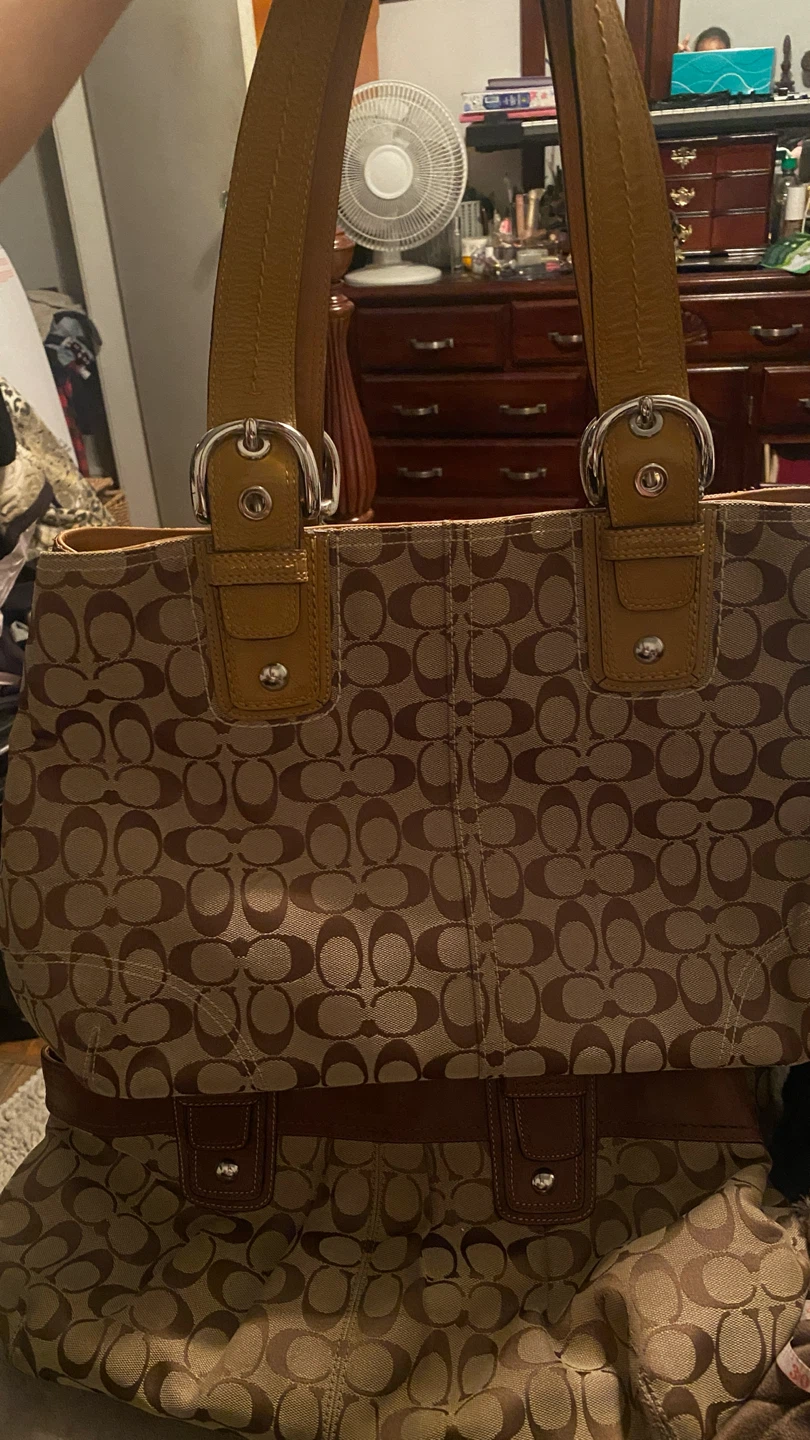 Coach Signature Tote Bags - photo 4
