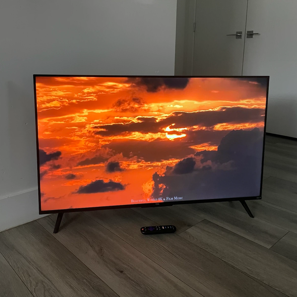 4K TCL 43” Smart TV - photo 3