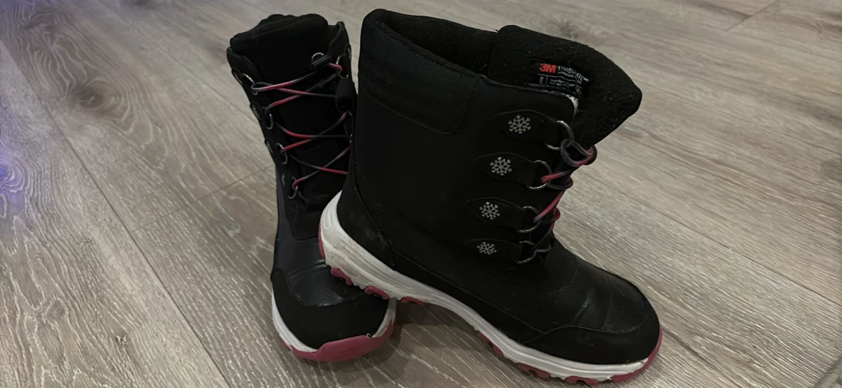 Black Winter Boots with 3M Thinsulate