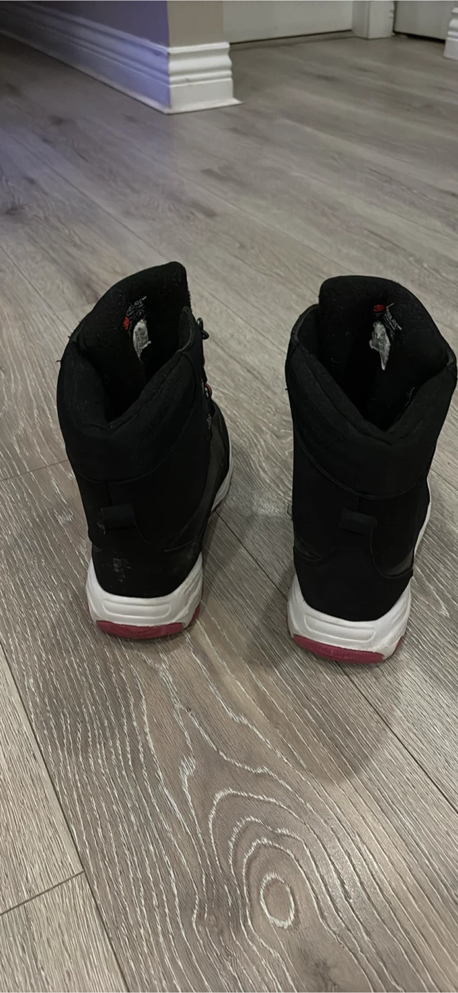 Black Winter Boots with 3M Thinsulate - photo 3