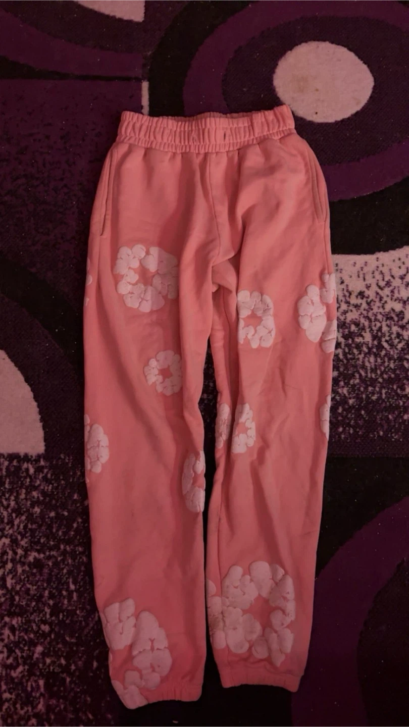 Denim Tears Cotton Wreath Sweatpants Pink - photo 2