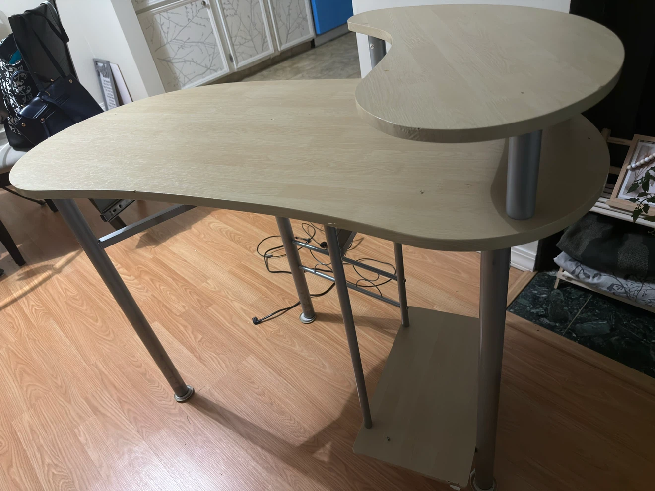 Modern Light Wood Computer Desk - photo 3