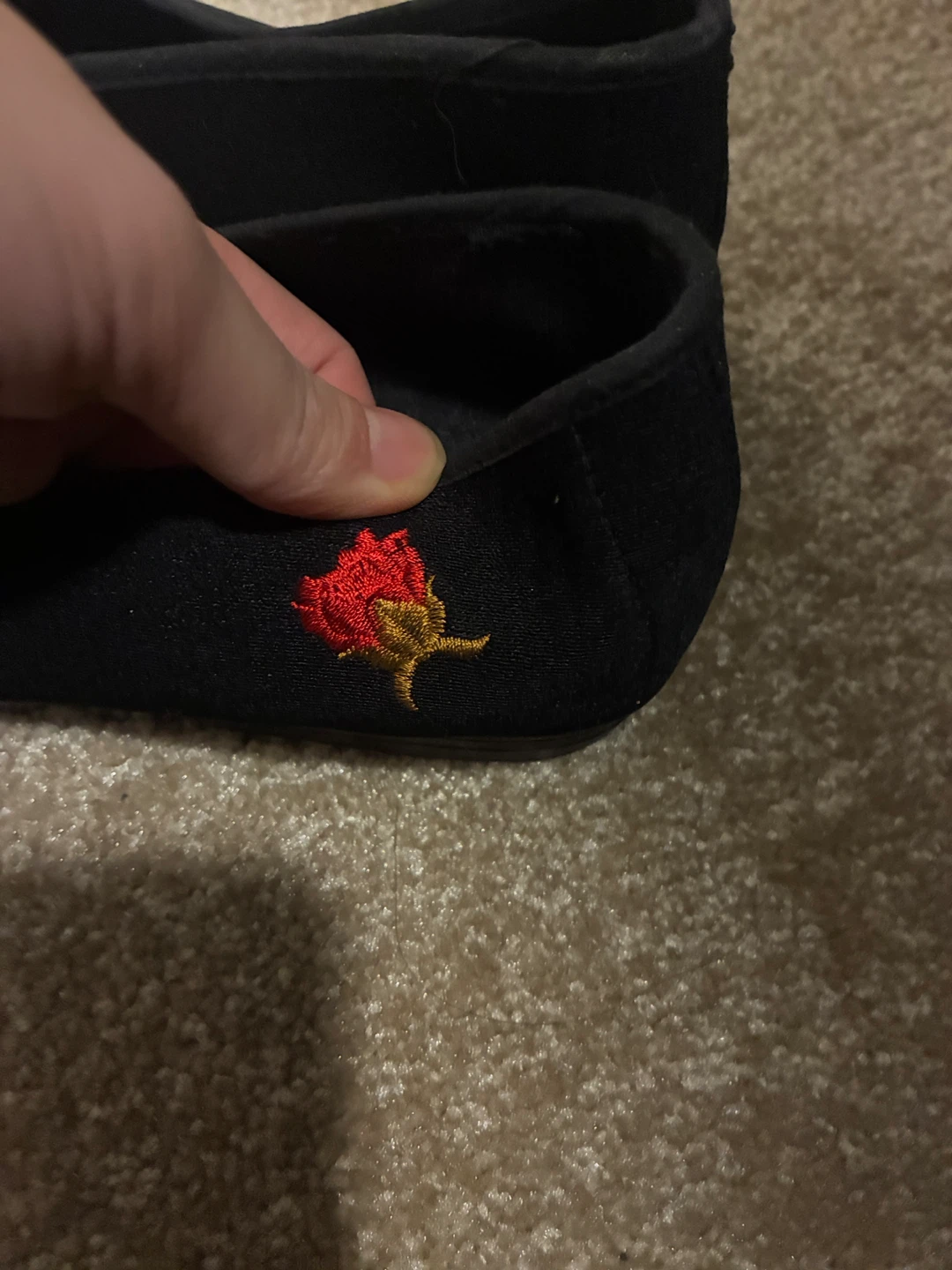 2 pairs of gently used embroidered shoes - photo 5