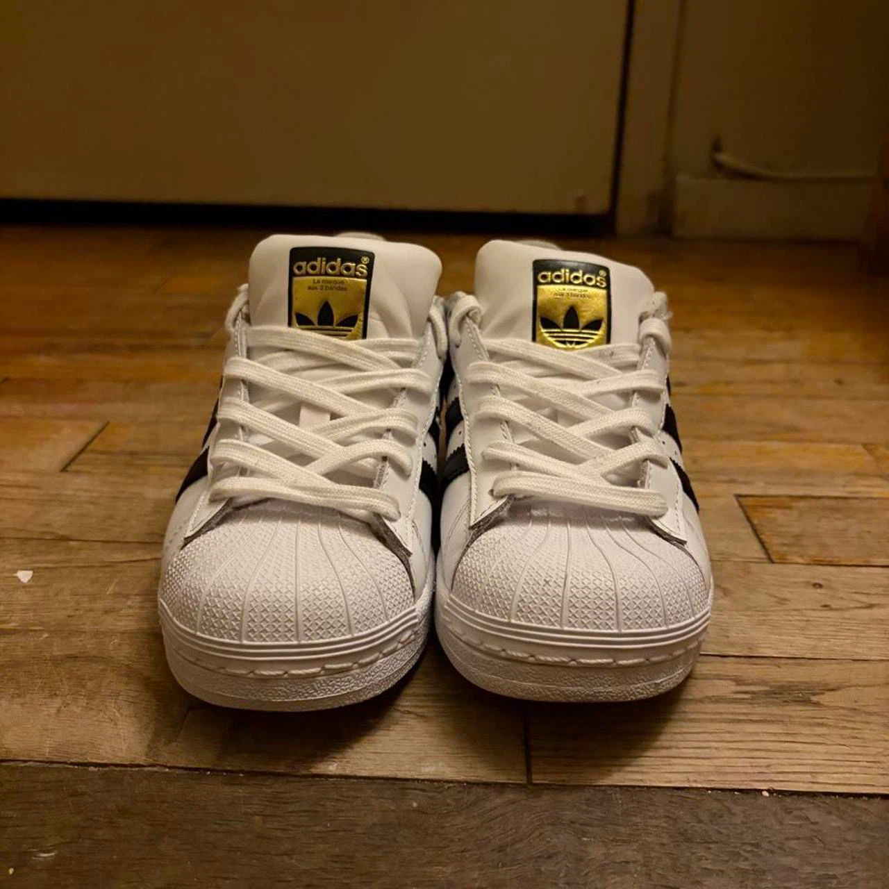 Adidas superstars