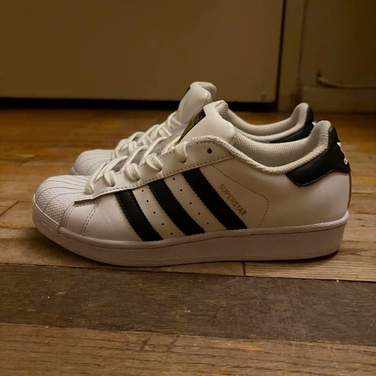 Adidas superstars - photo 2