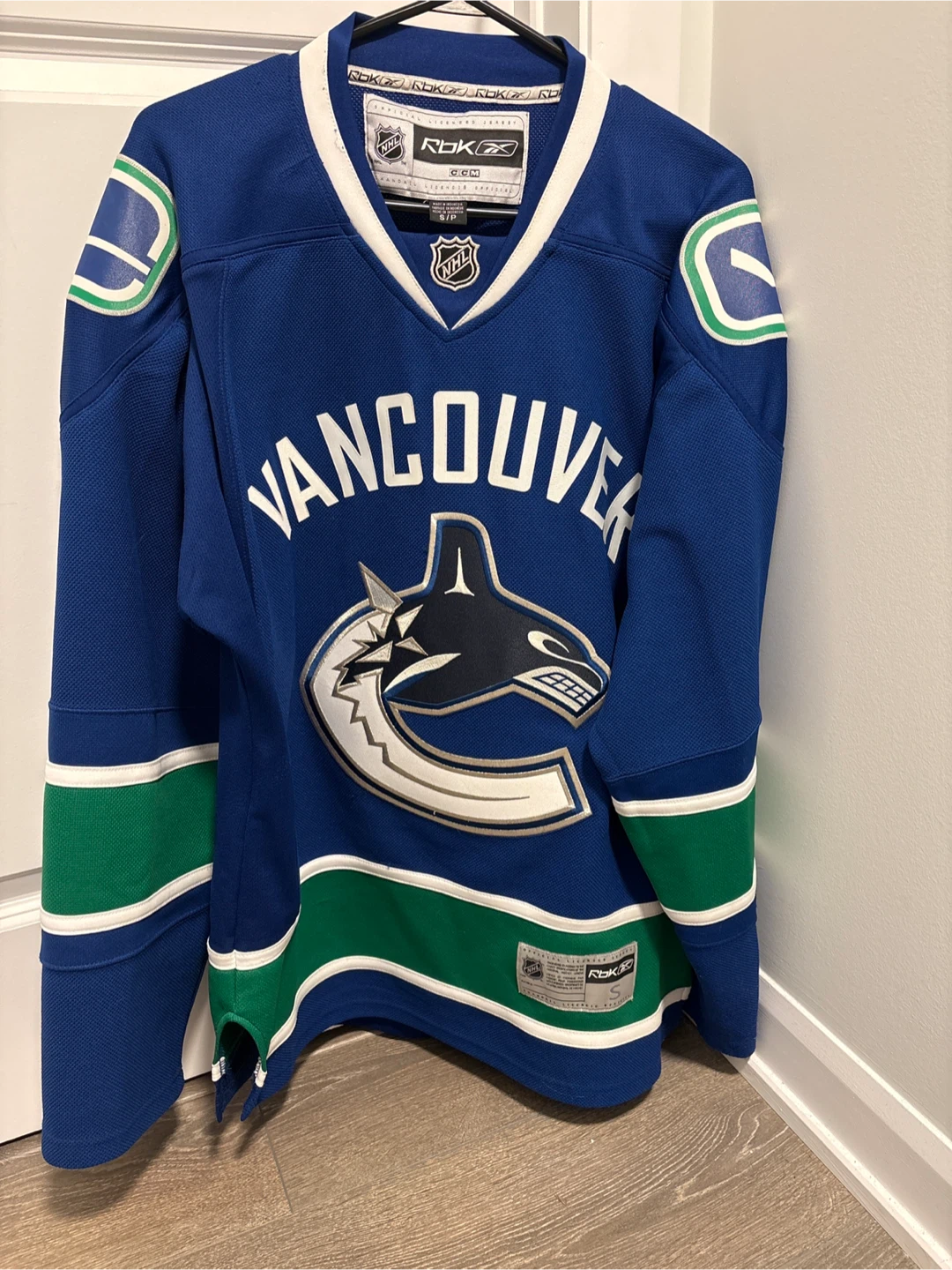 Reebok Vancouver Canucks Hockey Jersey