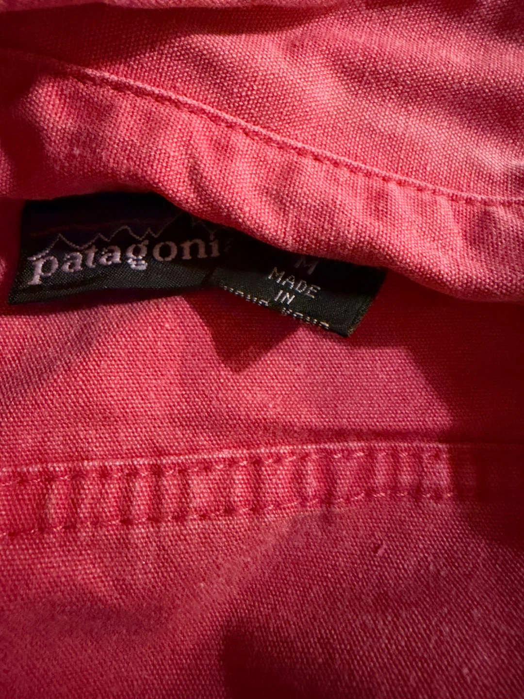 Patagonia long sleeve shirt, red, size M - photo 2