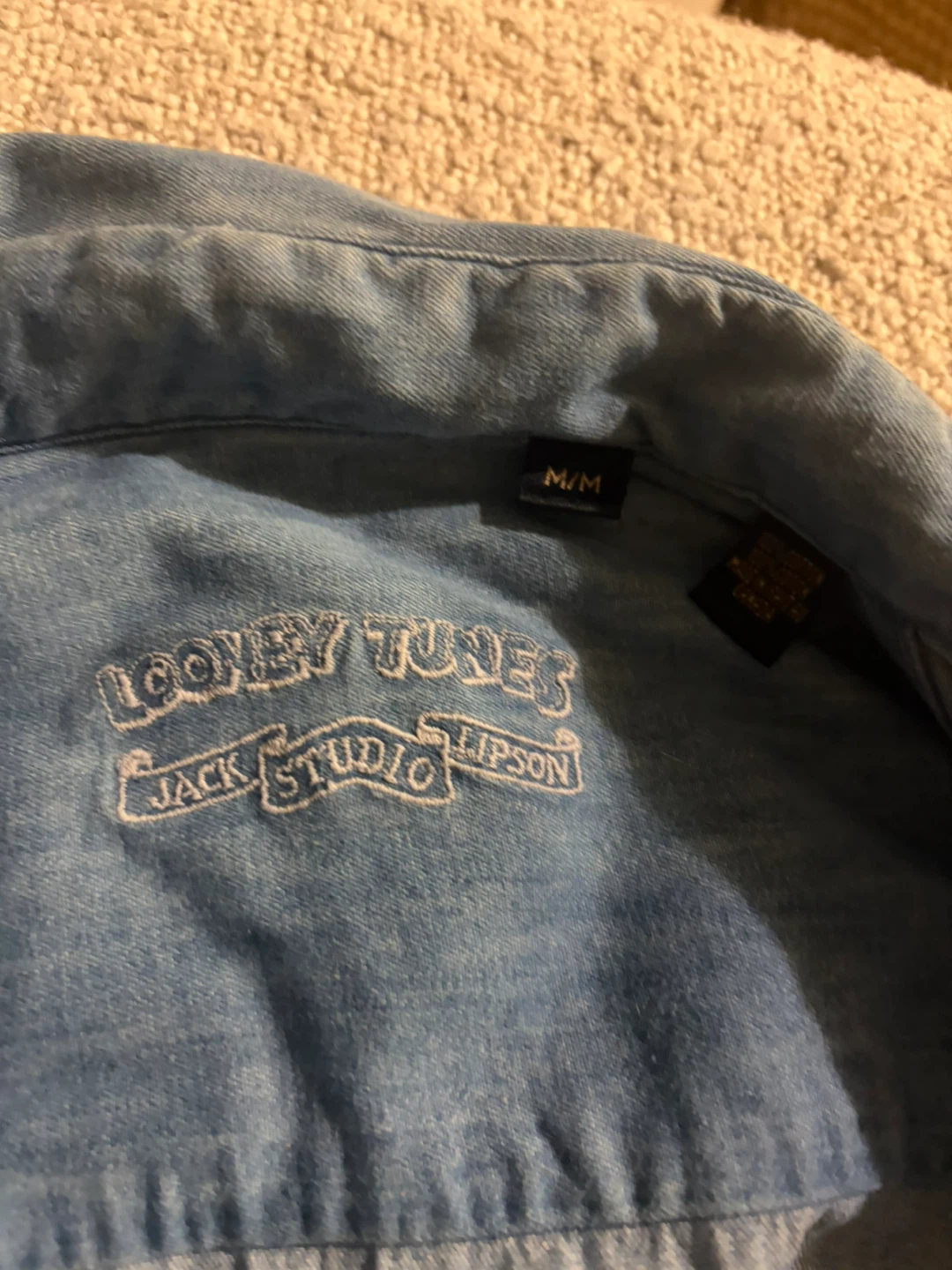 Looney Tunes Bugs Bunny Denim Shirt - photo 3